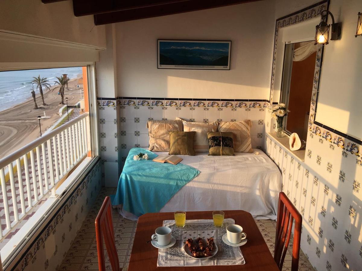 Beachfront And Bright Apartment Mareny Barraquetas Zewnętrze zdjęcie