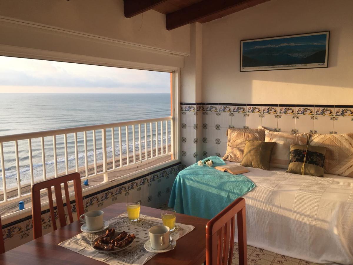Beachfront And Bright Apartment Mareny Barraquetas Zewnętrze zdjęcie